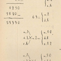 Scomposizione dei numeri in unità, decine, centinaia applicato alla moltiplicazione, classe terza presso la Società Umanitaria [anni Venti]- <em>Come lavorano e imparano gli alunni delle Classi Montessori</em> , in "L'Idea Montessori", a.II, n.8, aprile 1929, p.9.$$$320