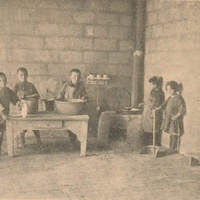 Cucina della scuola Montessori di Vizzolo Predabissi [Milano], [anni Venti] - "Lidea Montessori", a.I, n.8, dicembre 1927, p.14.$$$249